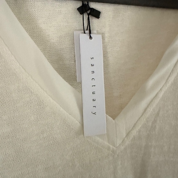 NWT! Anthropologie | Sanctuary  | Size Small | White V-Neck Button Back Blouse - Picture 3 of 8